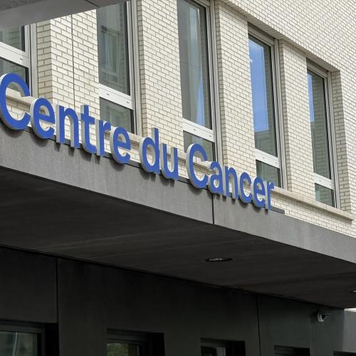 Entrée Centre du cancer site Les Viviers